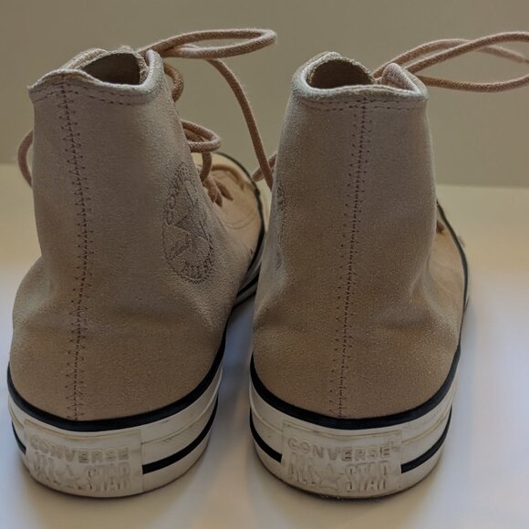 Great cond. Converse Chuck Taylor All Star Mono Suede high-tops tan Women size 7 - Picture 4 of 12